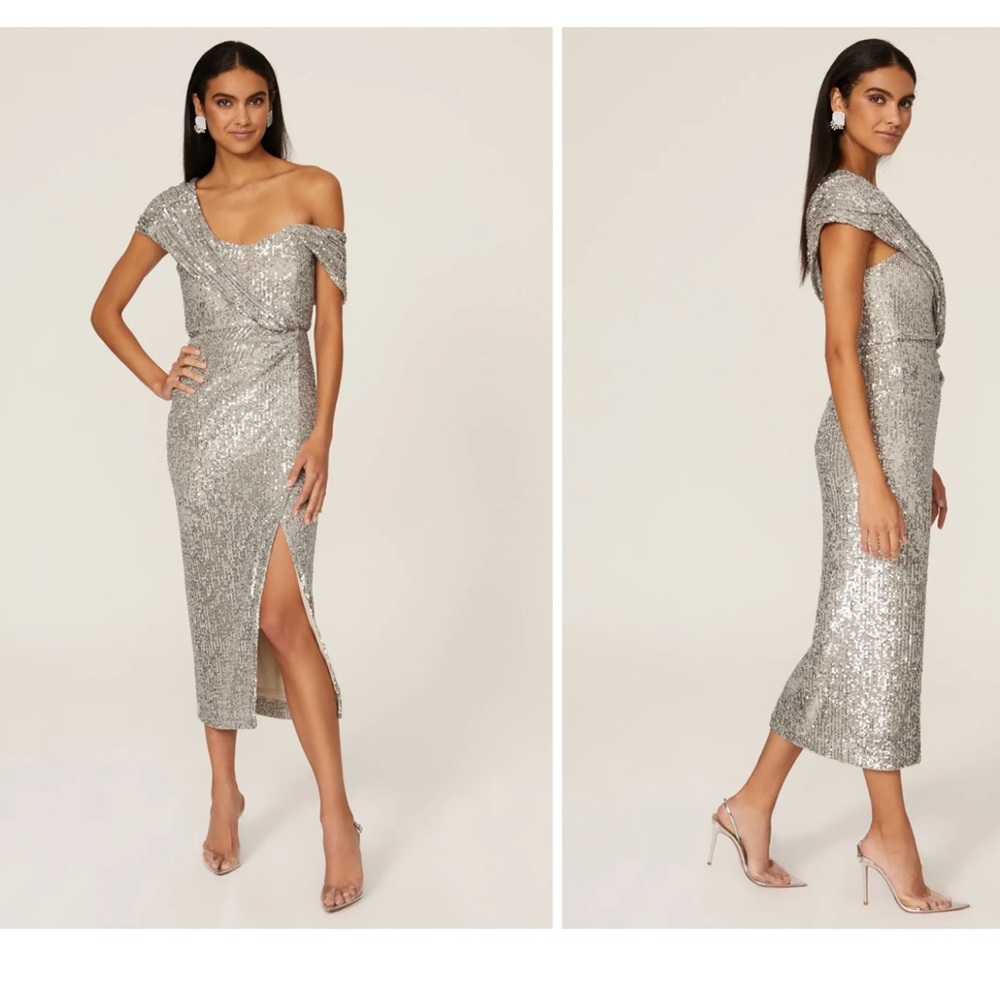 Badgley Mischka
Draped Sequin One Shoulder Dress